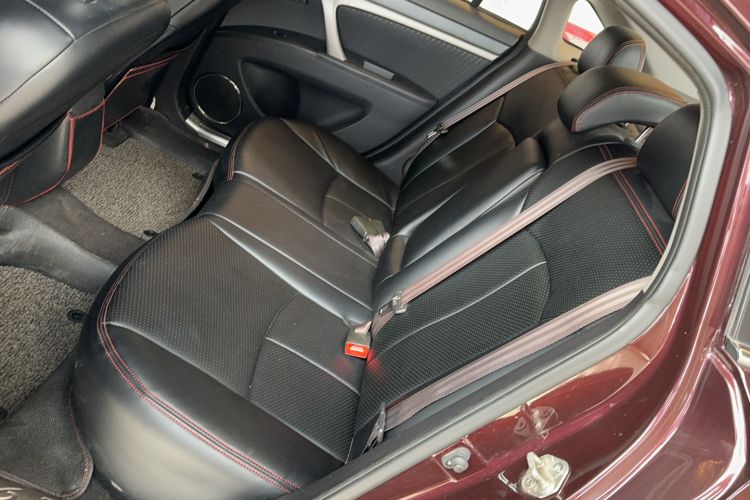Used Haima M6 2017 1.6L Manual Comfort Model Interior 1