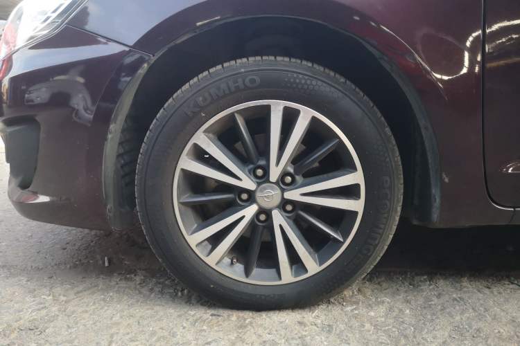 Used Haima M6 2017 1.6L Manual Sport Smart Model Left Front Wheel Hub