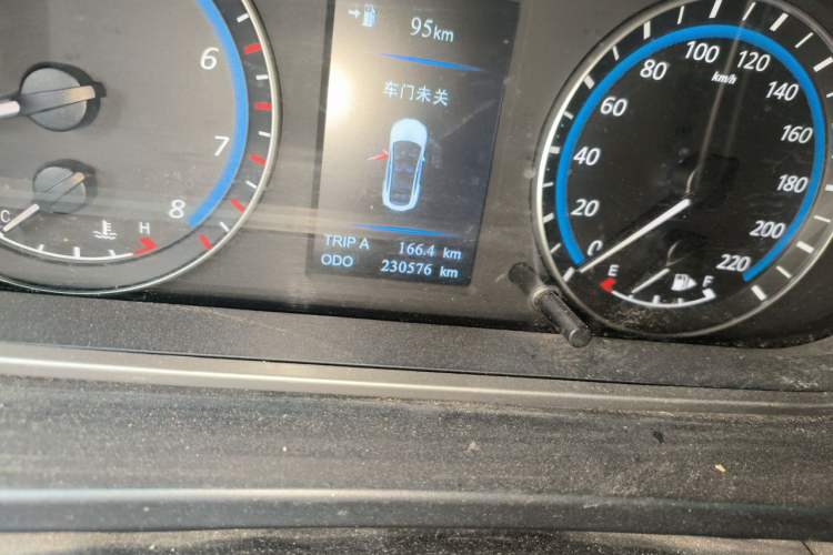 Used Haima M6 2017 1.6L Manual Comfort Model Odometer Close Up