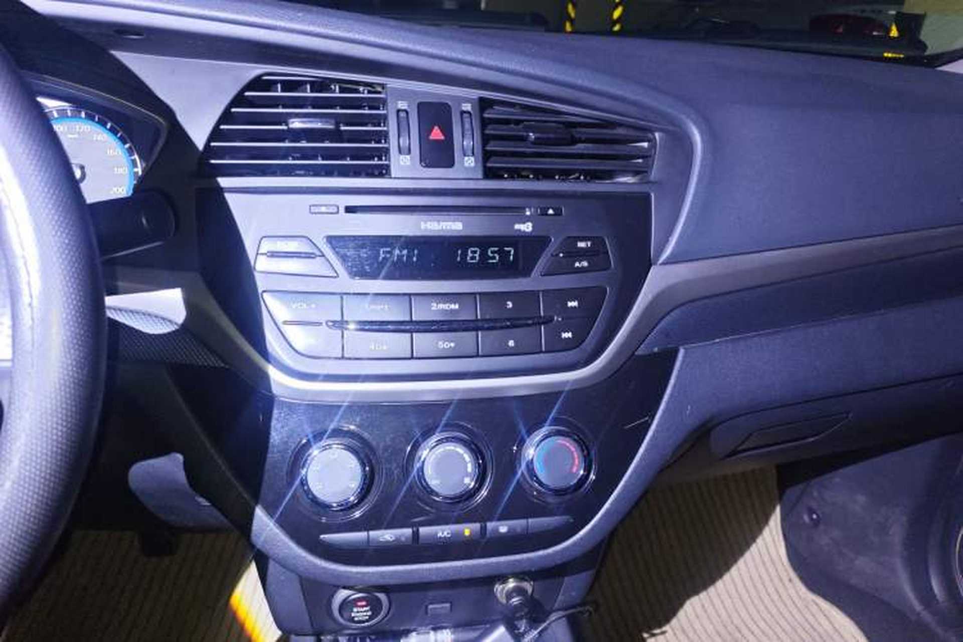Used Haima M6 2017 1.6L Manual Comfort Model Audio And AC Panel