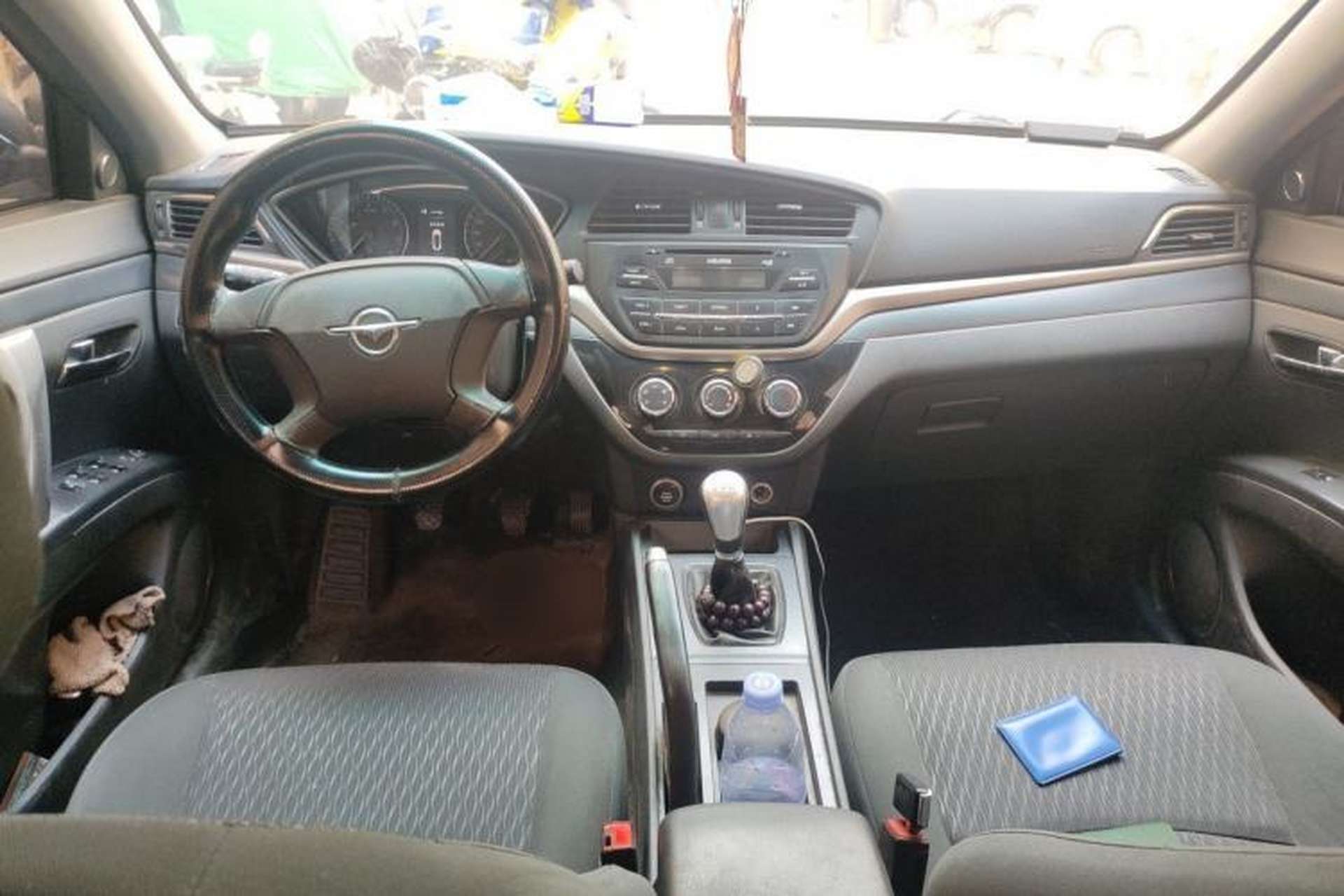 Used Haima M6 2017 1.6L Manual Comfort Model Center Console
