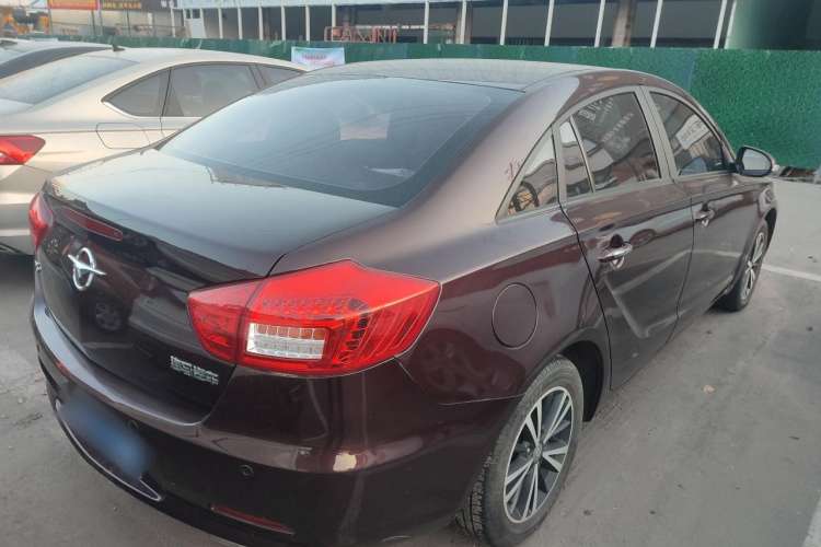 Used Haima M6 2017 1.6L Manual Comfort Model Exterior 3