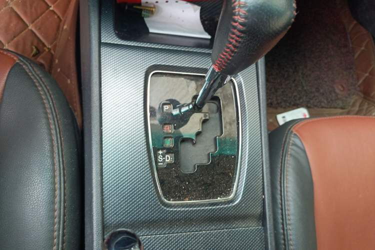 Used Haima M6 2017 1.5T CVT Luxury Model Gear Lever