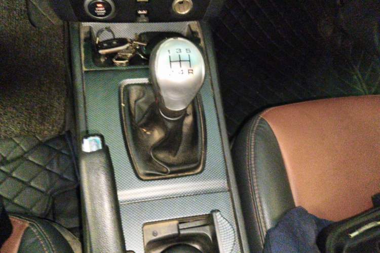 Used Haima M6 2017 1.6L Manual Sport Smart Model Gear Lever