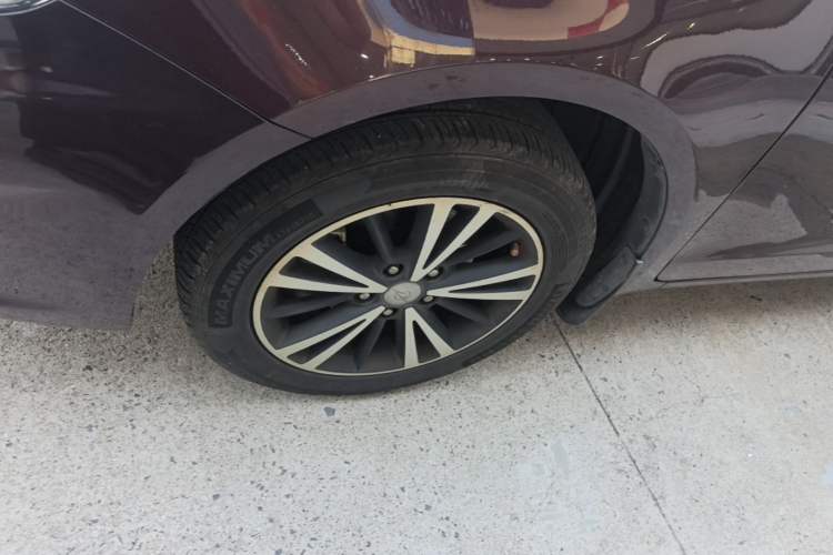 Used Haima M6 2017 1.6L Manual Comfort Model Left Front Wheel Hub