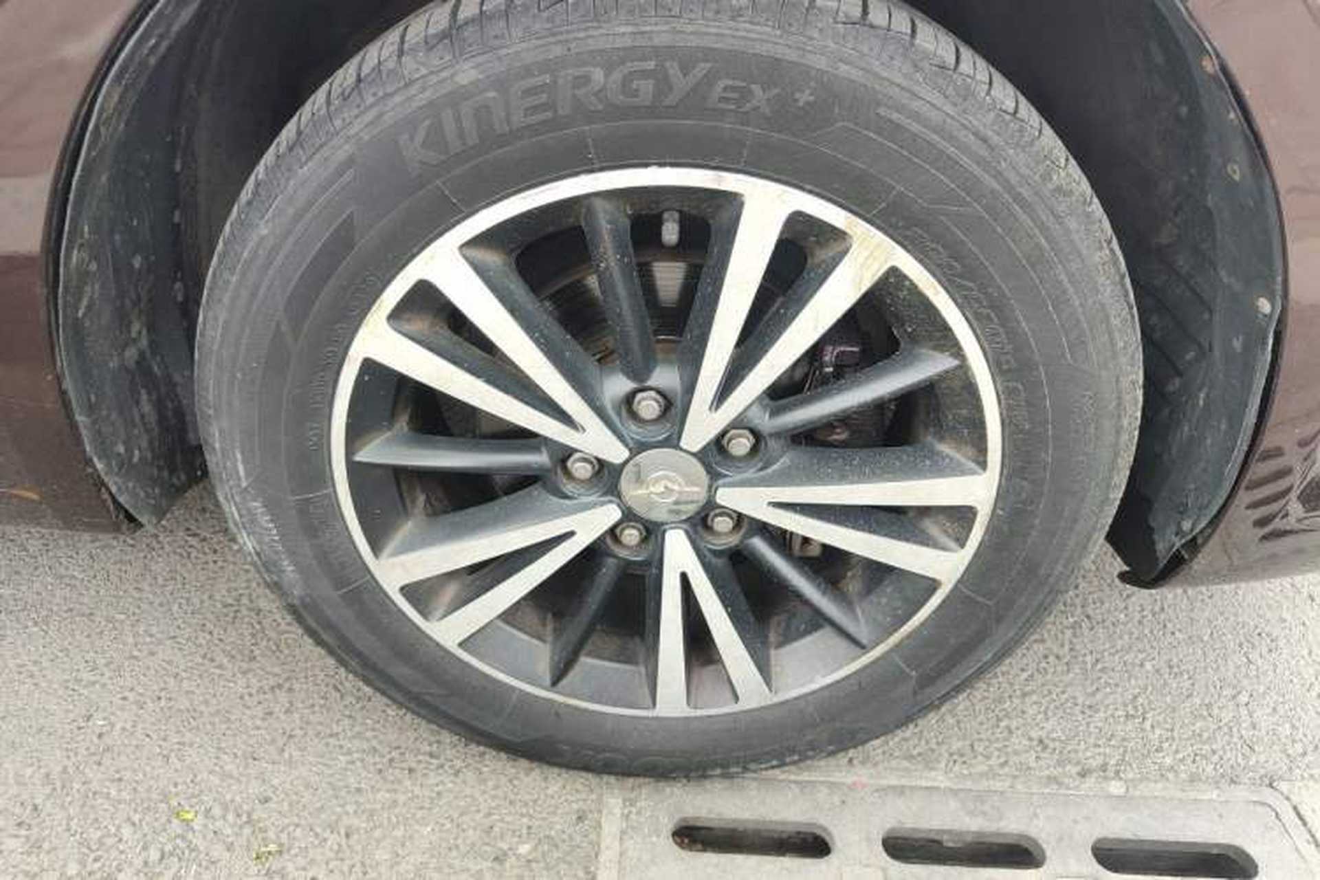 Used Haima M6 2017 1.5T CVT Luxury Model Right Front Wheel Hub