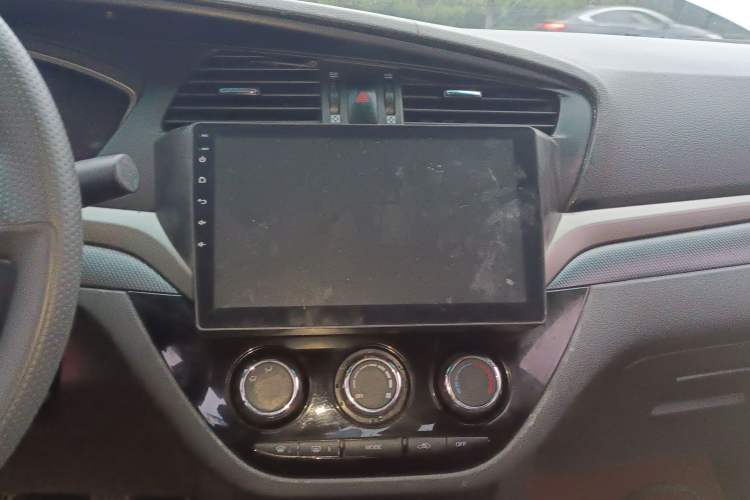 Used Haima M6 2017 1.6L Manual Comfort Model Audio And AC Panel