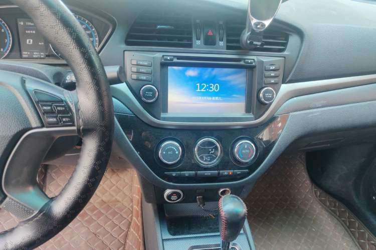 Used Haima M6 2017 1.5T CVT Luxury Model Audio And AC Panel