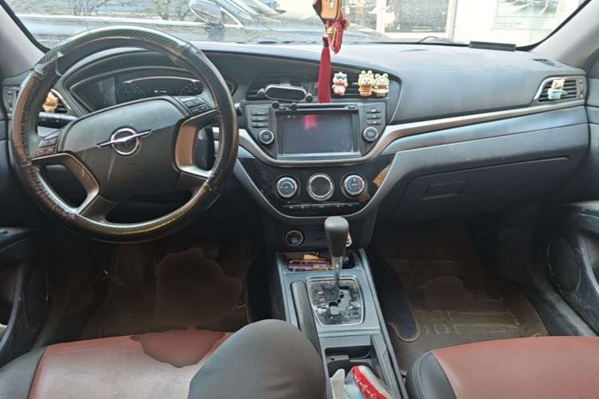 Used Haima M6 2017 1.5T CVT Luxury Model Center Console