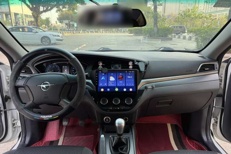 Used Haima M6 2017 1.6L Manual Comfort Model Center Console