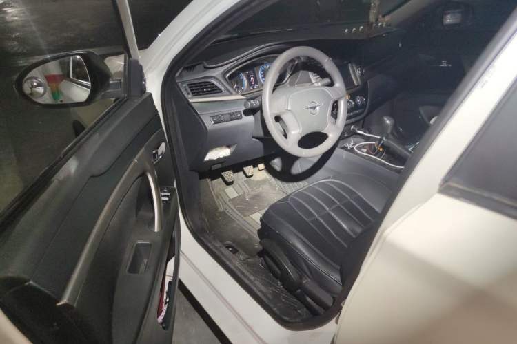 Used Haima M6 2017 1.6L Manual Comfort Model Driver Seat