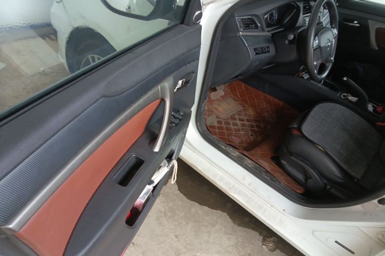 Used Haima M6 2017 1.5T CVT Luxury Model Driver Seat