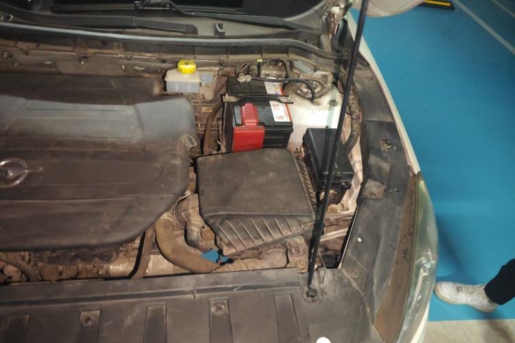 Used Haima M6 2017 1.6L Manual Sport Smart Model Engine Bay Left