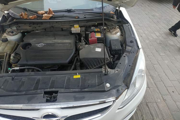 Used Haima M6 2017 1.5T CVT Luxury Model Engine Bay Left