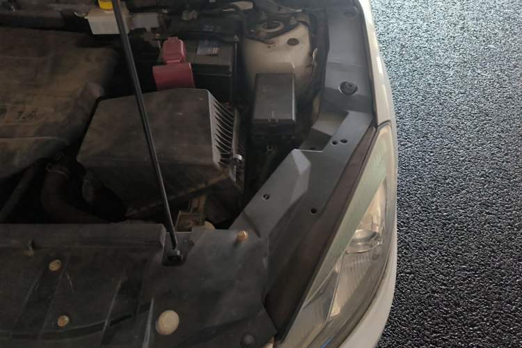 Used Haima M6 2017 1.6L Manual Sport Smart Model Engine Bay Left