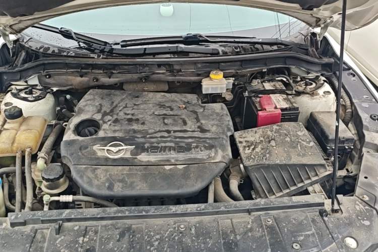 Used Haima M6 2017 1.6L Manual Comfort Model Engine Bay
