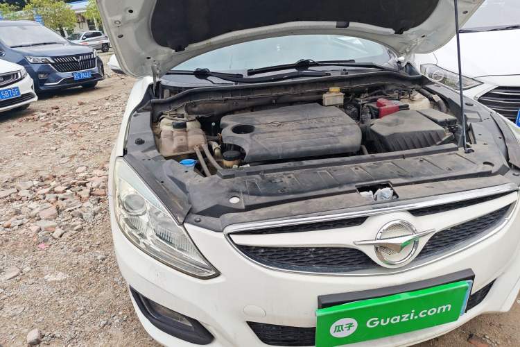 Used Haima M6 2017 1.5T CVT Sporty Premium Model Engine Bay Right