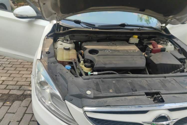 Used Haima M6 2017 1.5T CVT Sporty Premium Model Engine Bay Right