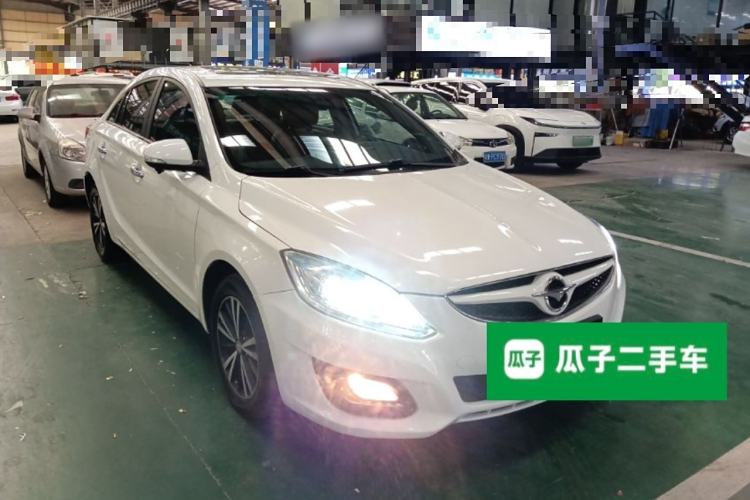 Used Haima M6 2017 1.5T CVT Luxury Model Front Right 45 Deg