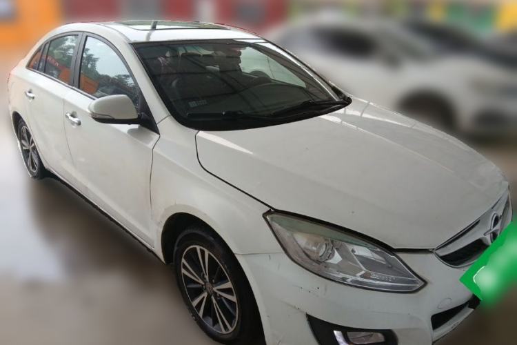 Used Haima M6 2017 1.5T CVT Luxury Model Front Right 45 Deg