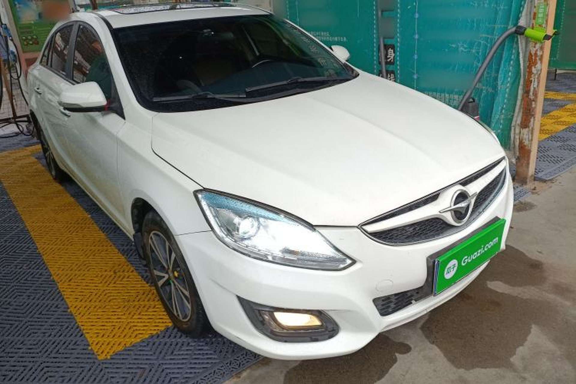 Used Haima M6 2017 1.5T CVT Luxury Model Front Right 45 Deg