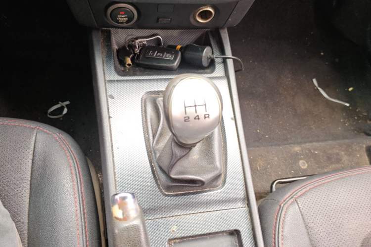 Used Haima M6 2017 1.6L Manual Comfort Model Gear Lever
