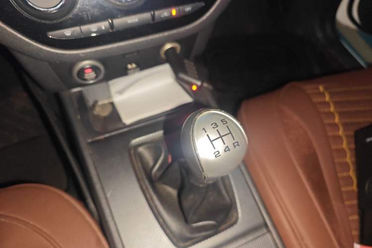 Used Haima M6 2017 1.6L Manual Sport Smart Model Gear Lever