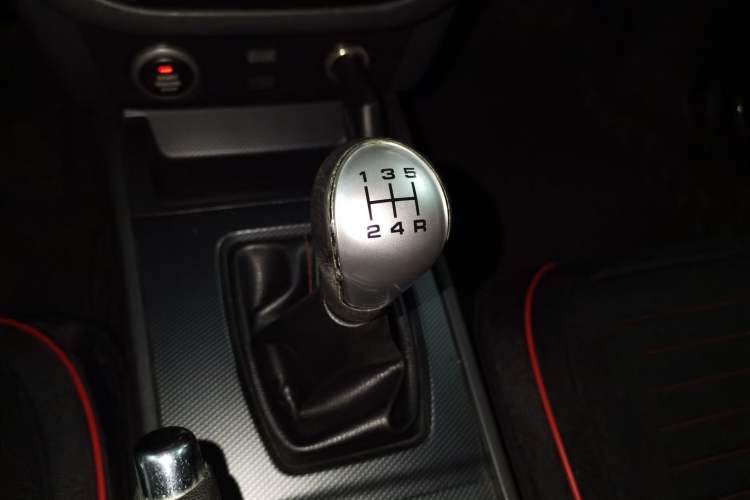 Used Haima M6 2017 1.6L Manual Sport Smart Model Gear Lever
