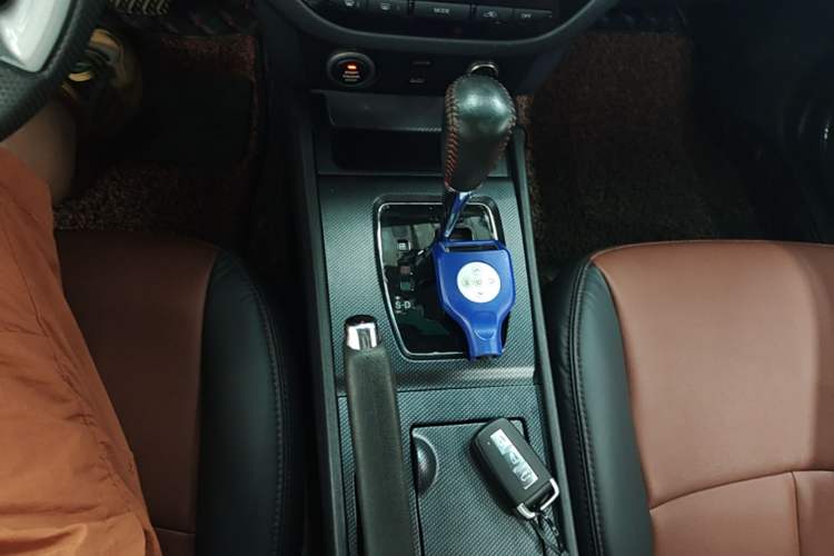 Used Haima M6 2017 1.5T CVT Luxury Model Gear Lever