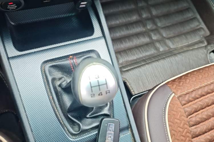 Used Haima M6 2017 1.6L Manual Comfort Model Gear Lever