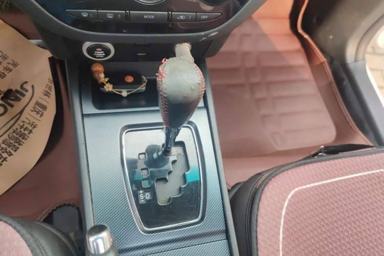 Used Haima M6 2017 1.5T CVT Sporty Premium Model Gear Lever