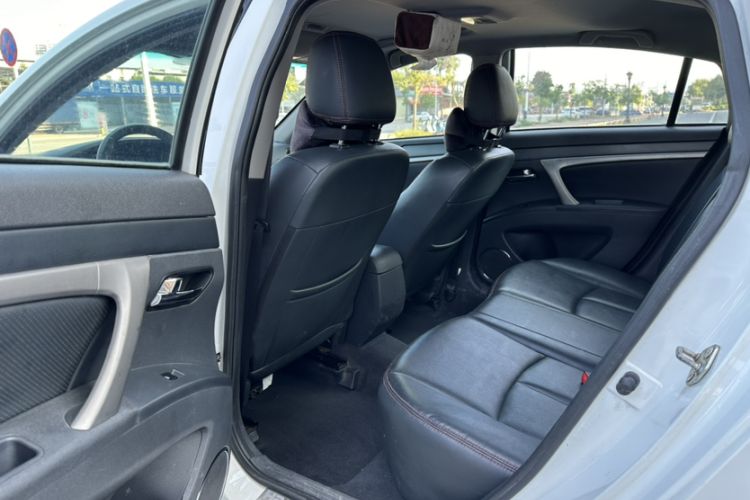 Used Haima M6 2017 1.5T CVT Sporty Premium Model Interior 2