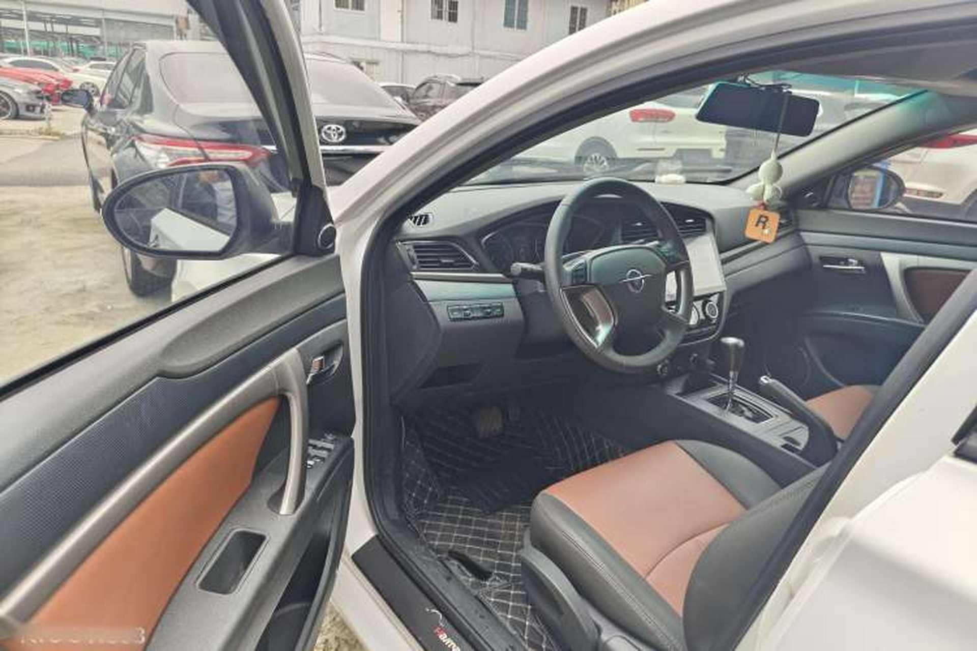 Used Haima M6 2017 1.5T CVT Luxury Model Interior 3