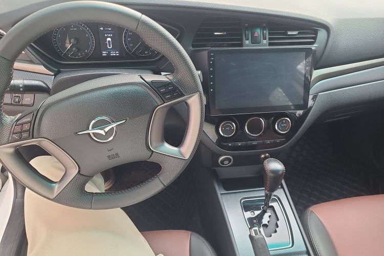 Used Haima M6 2017 1.5T CVT Luxury Model Interior 3