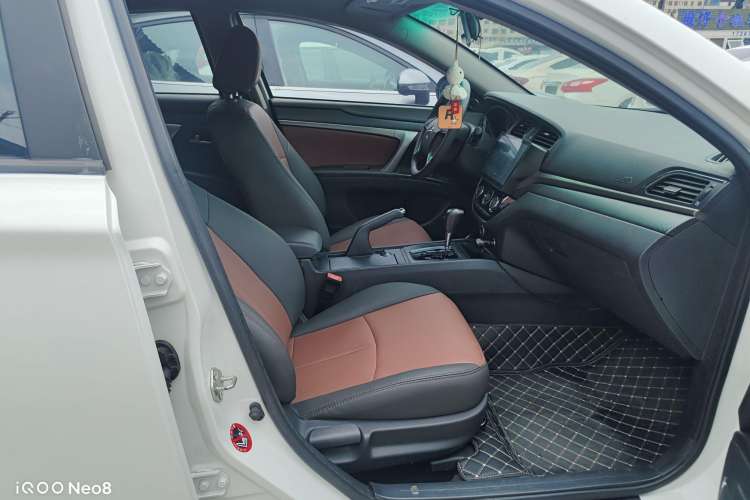 Used Haima M6 2017 1.5T CVT Luxury Model Interior 6