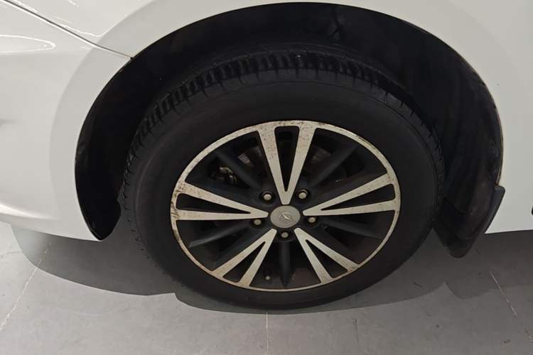 Used Haima M6 2017 1.5T CVT Luxury Model Left Front Wheel Hub