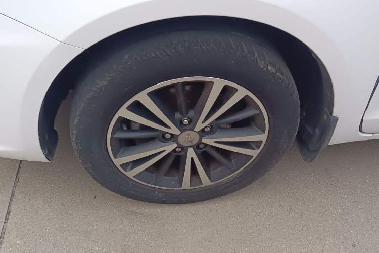 Used Haima M6 2017 1.6L Manual Comfort Model Left Front Wheel Hub