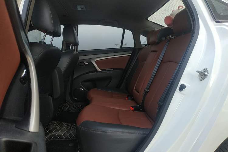 Used Haima M6 2017 1.5T CVT Luxury Model Left Rear Seat