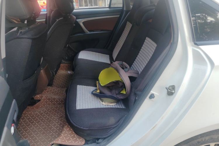 Used Haima M6 2017 1.5T CVT Luxury Model Left Rear Seat