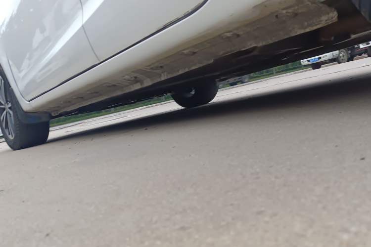 Used Haima M6 2017 1.6L Manual Comfort Model Left Side Sill