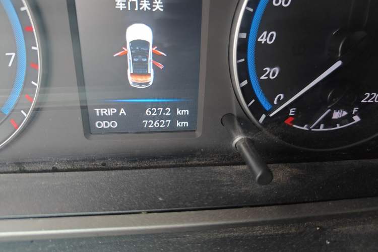 Used Haima M6 2017 1.6L Manual Comfort Model Odometer Close Up