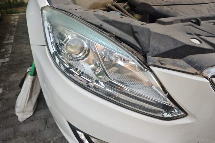 Used Haima M6 2017 1.6L Manual Comfort Model Right Front Headlight