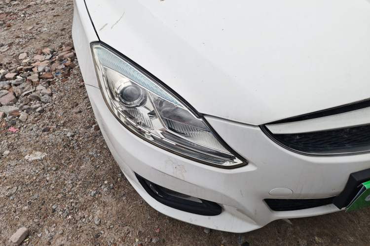 Used Haima M6 2017 1.5T CVT Sporty Premium Model Right Front Headlight