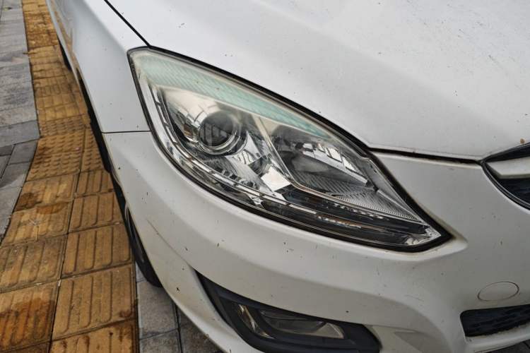 Used Haima M6 2017 1.6L Manual Comfort Model Right Front Headlight