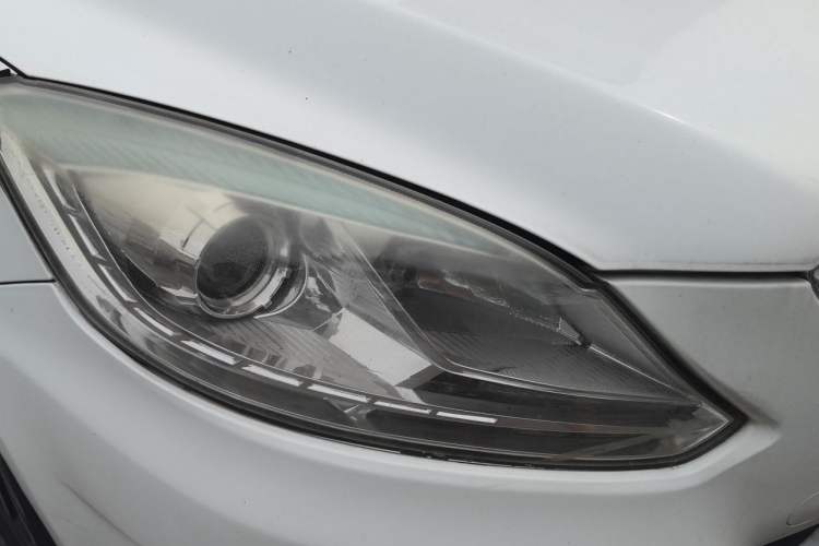 Used Haima M6 2017 1.5T CVT Luxury Model Right Front Headlight