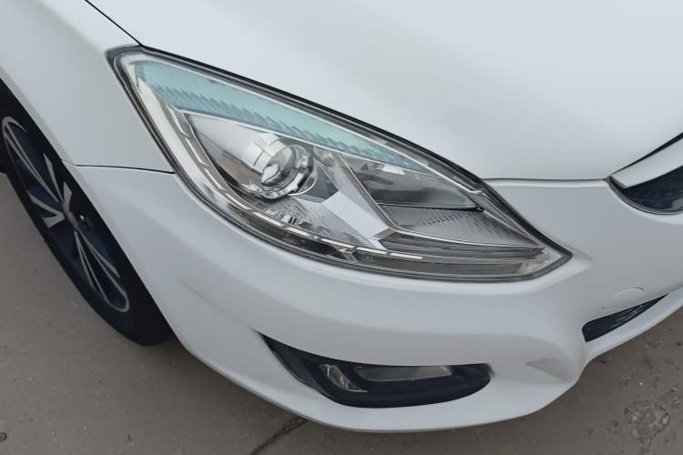 Used Haima M6 2017 1.6L Manual Comfort Model Right Front Headlight