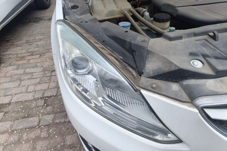 Used Haima M6 2017 1.6L Manual Comfort Model Right Front Headlight
