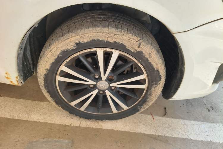 Used Haima M6 2017 1.5T CVT Luxury Model Right Front Wheel Hub