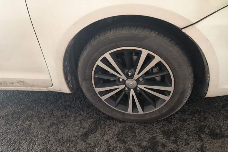Used Haima M6 2017 1.6L Manual Sport Smart Model Right Front Wheel Hub