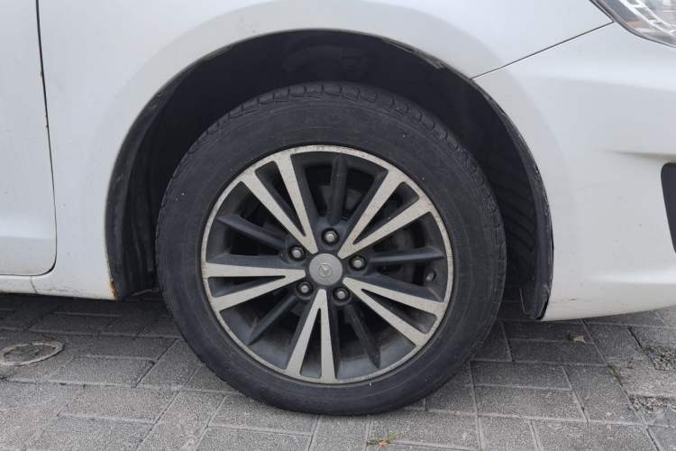 Used Haima M6 2017 1.5T CVT Luxury Model Right Front Wheel Hub